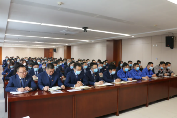 开云手机入口-开云(中国)
召开2021年工作总结表彰暨2022年工作安排部署会议(图6)