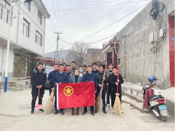 开云手机入口-开云(中国)
团委开展“学雷锋义务清扫活动”(图3)