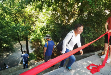 助力文旅市场 展示产投风采——开云手机入口-开云(中国)
组织开展员工登山比赛活动(图7)