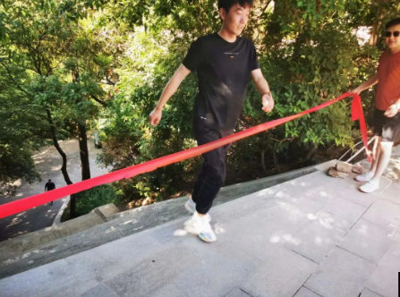 助力文旅市场 展示产投风采——开云手机入口-开云(中国)
组织开展员工登山比赛活动(图9)