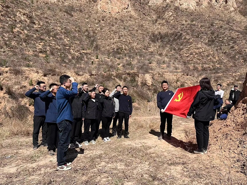 开云手机入口-开云(中国)
开展义务植树活动(图3)